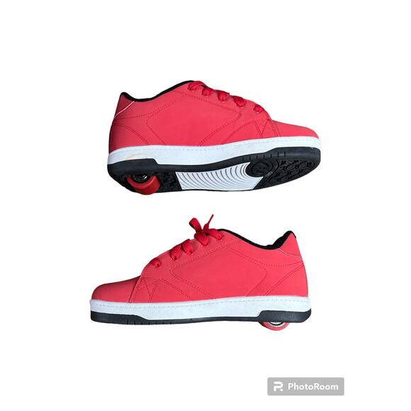 Boy's Heely’s Red Black Logo Wheels Lace Up Retro Low Top Sneakers Size 6 - Picture 2 of 6